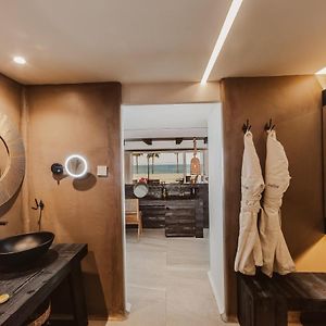 Theophan Restaurant&Apartments